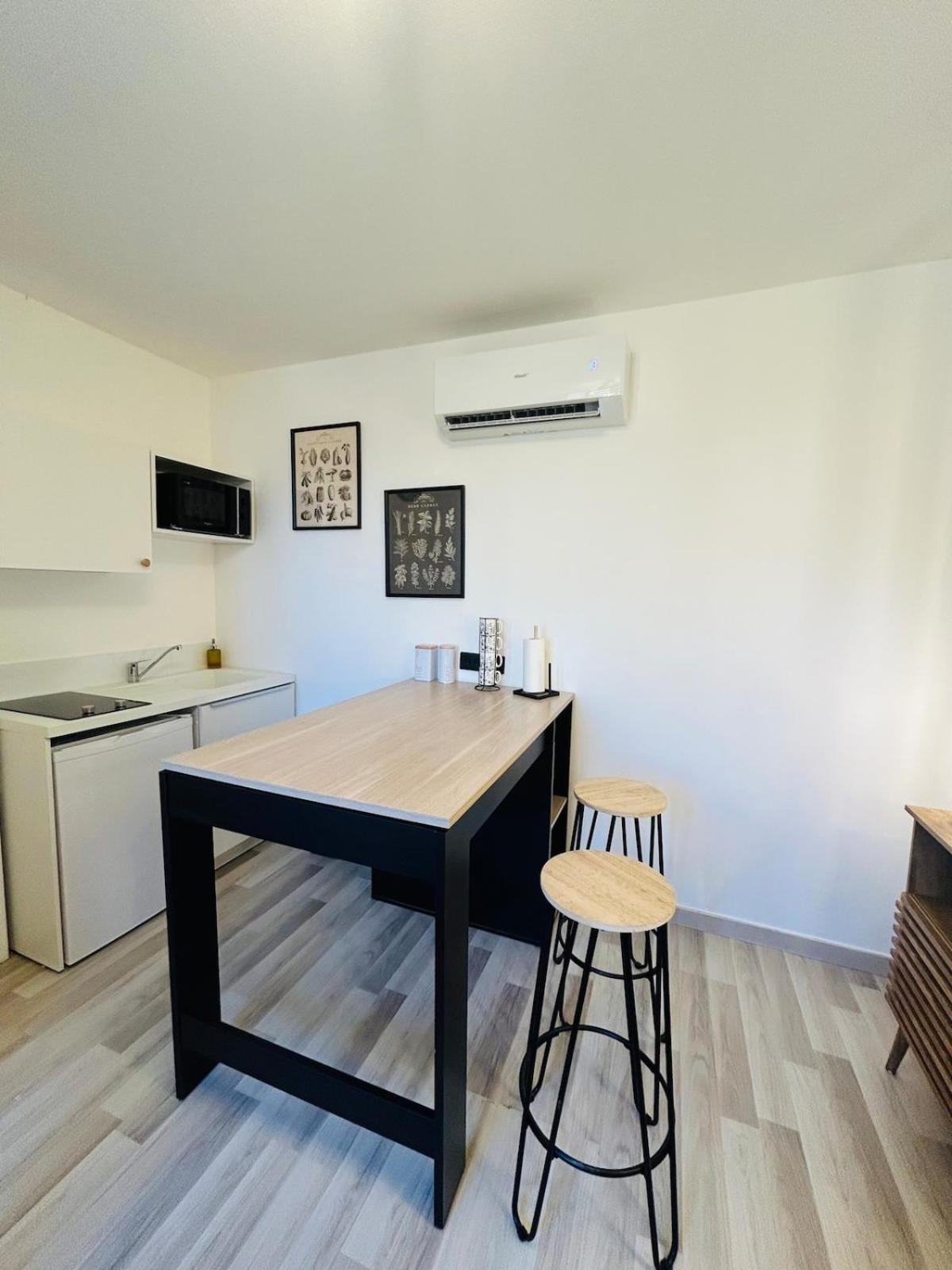 Appartement Charmant Proche Gare Tours Esterno foto