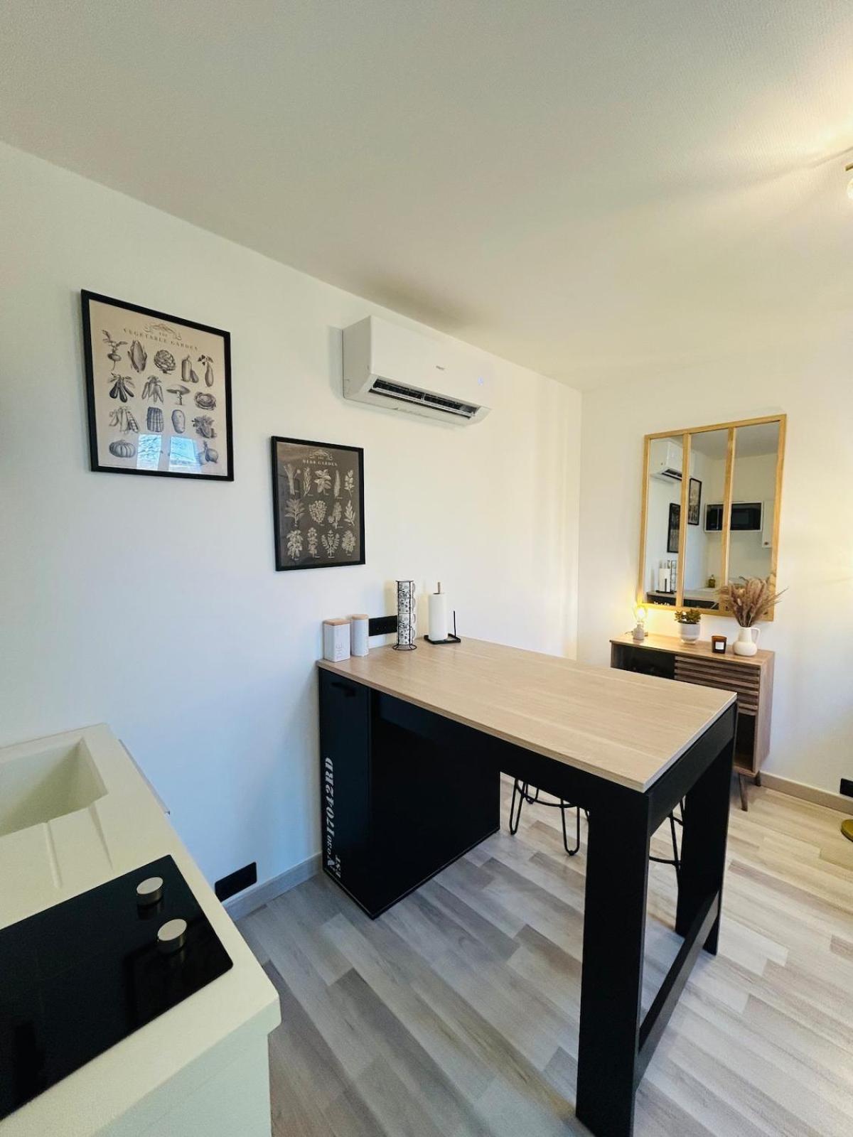 Appartement Charmant Proche Gare Tours Esterno foto